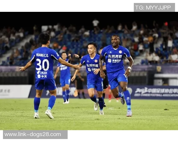 王宏伟足球教练带领年轻球员走向成功之路的成长故事与经验分享