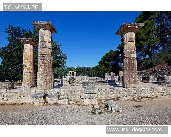 足球史拼图：从古代竞技到现代联赛的演变与辉煌历程